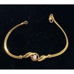 Vintage Wellesley Glass Opal & Ruby Gold Tone Herringbone Bracelet 8”
